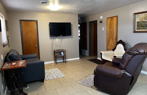 Nazareth Apartment | The Guest Cottage at the Yellow Rose Inn