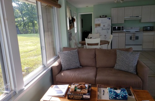 Northwood Cottage | The Guest Cottage in Paradise.