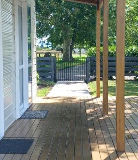 Te Teko House | THE GUEST HOUSE - Awakeri modern country cottage
