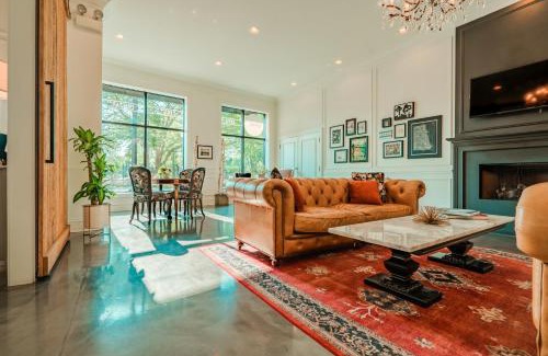 Uptown Hotel | The Guesthouse Hotel