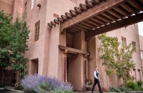 Downtown Santa Fe Hotel | The Hacienda & Spa