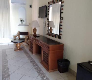 Guerrero Negro Hotel | The Halfway Inn