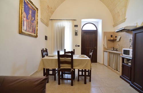 Oria Historic Centre Apartment | The Hall of Arms, Apartment for Holidays, Oria, Puglia, Italy
