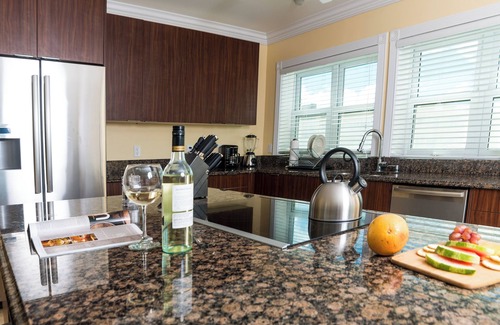 Cotton Ground Hotel | The Hamilton Beach Villas & Spa