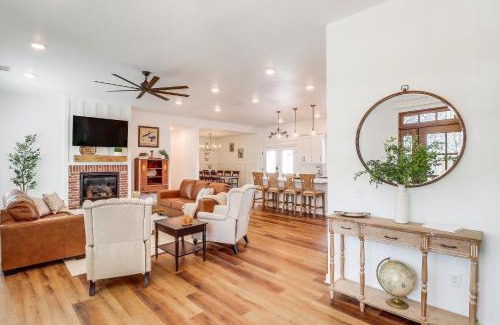 Heber Springs House | The Hamilton Heber Springs Home with Hot Tub!