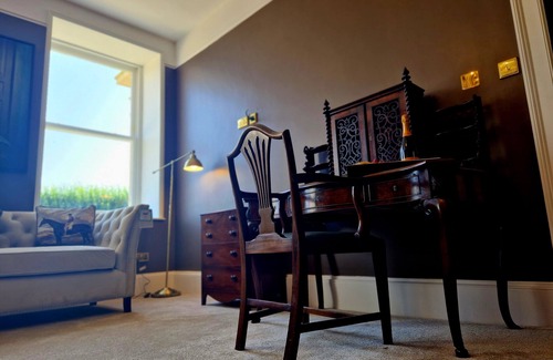 Knott End-on-Sea Apartment | The Hamilton Luxury Apartments - Lord William Suite