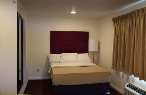 Warwick Hotel | The Hamlet Inn at Warwick