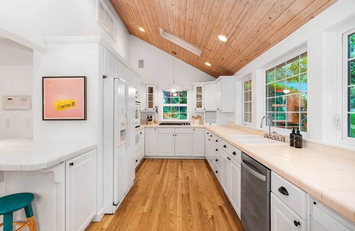 Agate House | 'The Hammersley' Luxury Waterfront Estate!