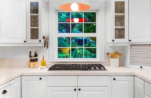 Agate House | 'The Hammersley' Luxury Waterfront Estate!