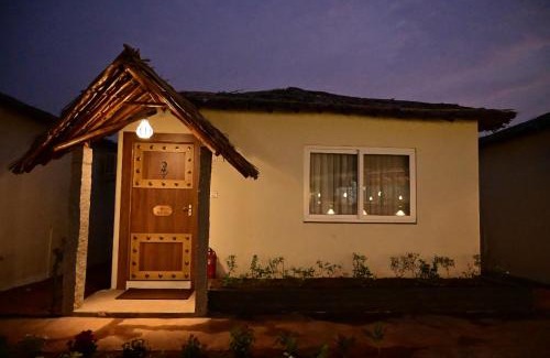Kamalapur Hotel | The Hampi Cafe