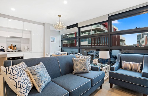 Port Melbourne Apartment | The Hamptons Apartments - Port Melbourne