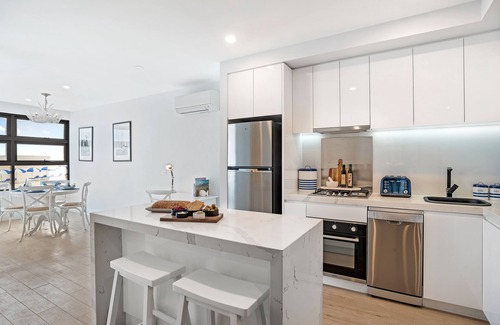 Port Melbourne Apartment | The Hamptons Apartments - Port Melbourne