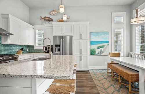 Cinnamon Shore House | The Hamptons in Texas is the theme of this beautiful home!
