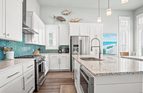 Cinnamon Shore House | The Hamptons in Texas is the theme of this beautiful home!