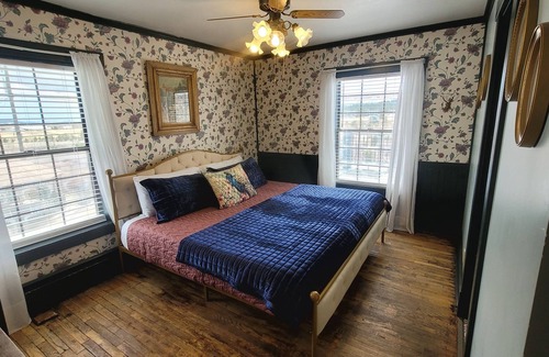 Fairplay Bed & Breakfast | The Hand Hotel Bed & Breakfast