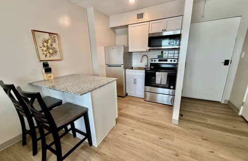 North Central Omaha Apartment | The Hanscom Summary: