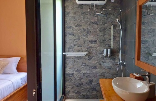 Karimunjava Hotel | The Happinezz Hills Hotel Karimunjawa