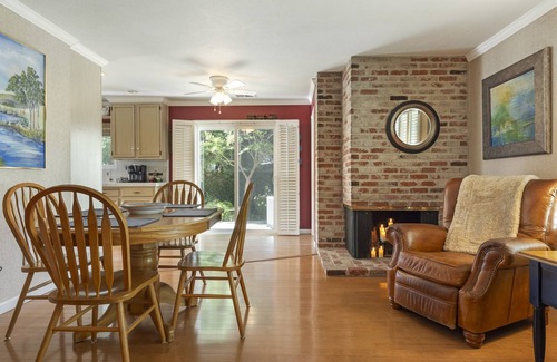 Lodi House | The Happy Hamlet | Great location, Cozy Home!