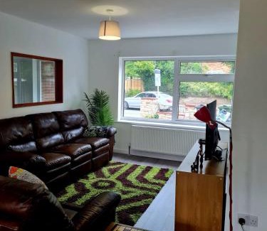 Waltham Cross House | The Happy Place!