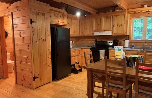 Greenville Cabin | The Happy Place (SNOWMOBILE FROM CABIN TO ITS TRAILS & TOWN)