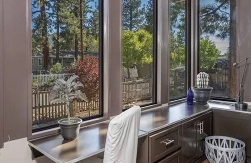 Woodlands House | THE HAPPY BEAR CABIN