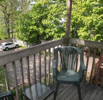 Queens Square Bed & Breakfast | The Harbour House
