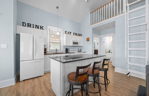 Cherry Valley House | The Harlequin - 20 Summer Village