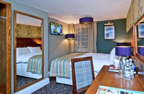 Newbury Hotel | The Hatchet Inn Wetherspoon