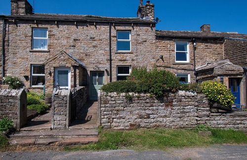 Worton House | The Haven, a charming cottage in Swaledale, in the Yorkshire Dales, dog-friendly