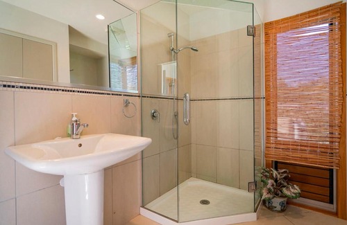 Cooks Beach House | The Haven - Cooks Beach Holiday Home