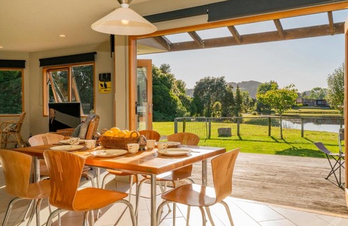 Cooks Beach House | The Haven - Cooks Beach Holiday Home