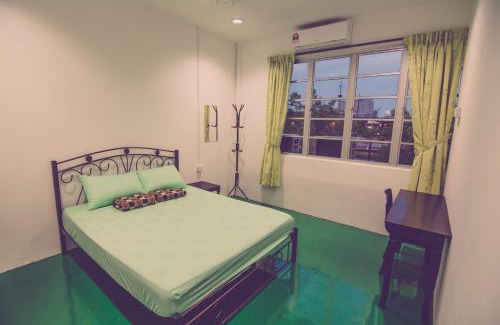 Taman Kota Laksamana House | The Haven Inn