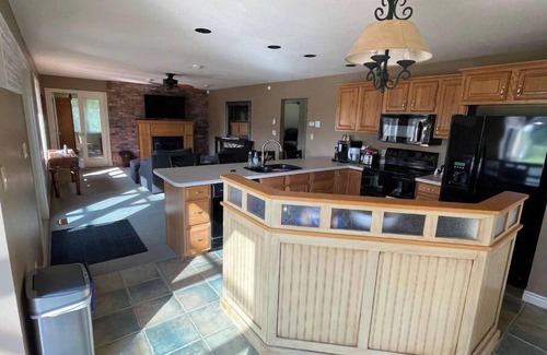 Chatham-Kent House | The Haven Lodge on Lake St Clair