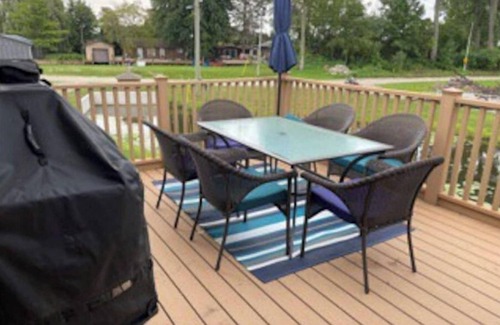 Chatham-Kent House | The Haven Lodge on Lake St Clair