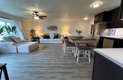 Corydon House | The Haven Oasis. Brand new 3 bed 2 bath pet friendly space on brand new street