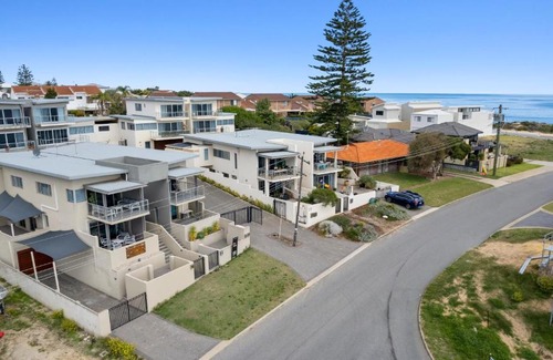 Halls Head House | The Haven on Blue Bay