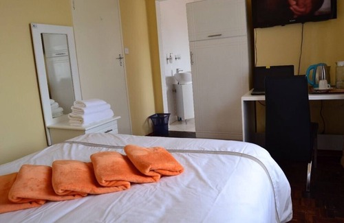 Harare Bed & Breakfast | The Hawks Bed and Breakfast