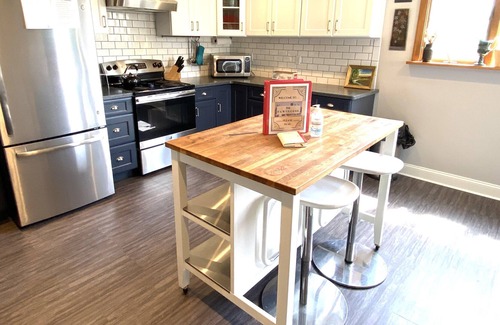 Crafton Apartment | The Hawthorne #1 State of Art Kitchen
