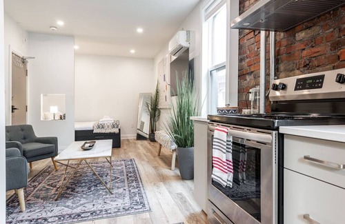 Stratford Apartment | The Hawthorne Apartment