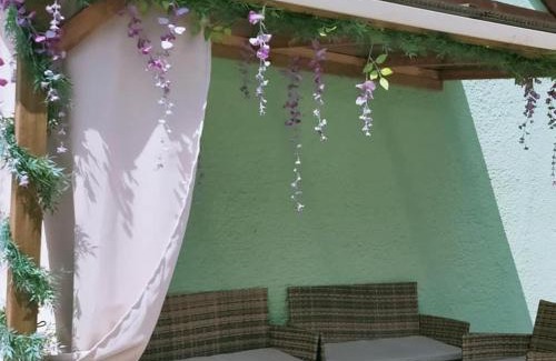 Ferrybridge House | The Hawthornes Licensed Guest House