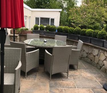Ferrybridge House | The Hawthornes Licensed Guest House