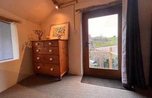 Long Barn House | The Hay Loft - private bathroom in separate building 10 metres away