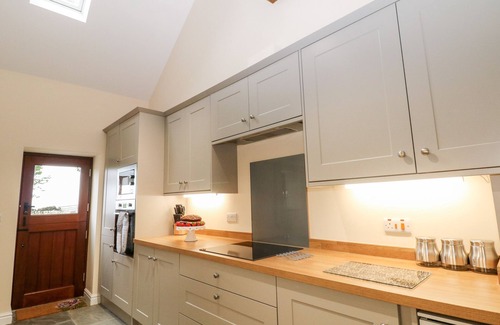 Alstonfield Cottage | THE HAYBARN, family friendly, character holiday cottage in Hartington