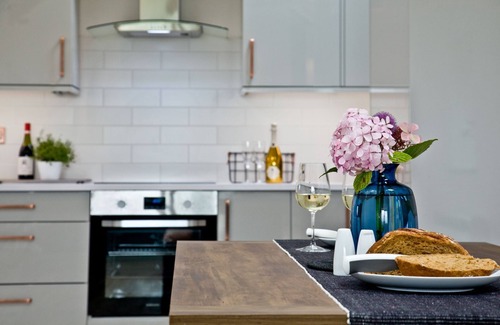 Newquay House | The Hayloft - a cottage that sleeps 4 guests in 2 bedrooms