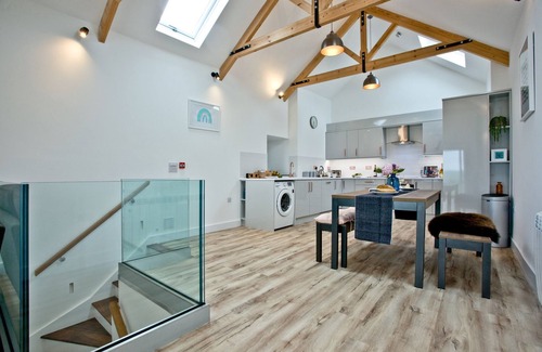 Newquay House | The Hayloft - a cottage that sleeps 4 guests in 2 bedrooms