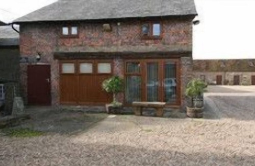 Ivinghoe Cottage | The Hayloft - an one bedroom (larger) that sleeps 2 guests in 1 bedroom