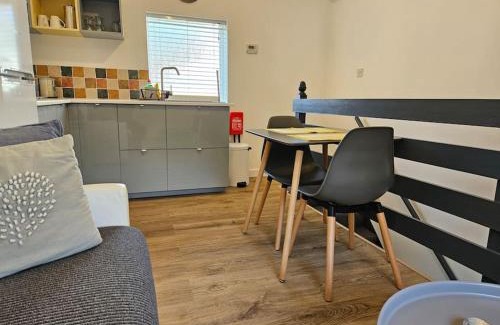 Mount Hawke House | The Hayloft, Bannsvale Farm
