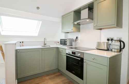 Winster Cottage | THE HAYLOFT, romantic, character holiday cottage in Winster