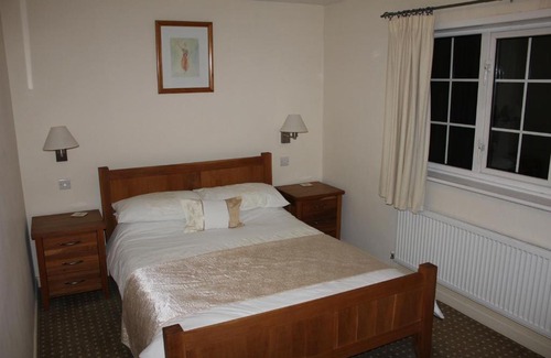 Wadeford Bed & Breakfast | The Haymaker Inn