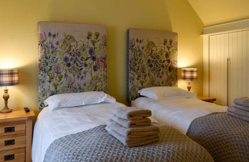 Linlithgow House | The Haymakers